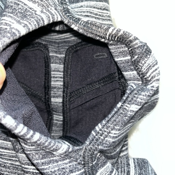 LULULEMON Athletica Half Zip-pullover Sweatshirt Reflective Stripes Size 6 Gray - Picture 13 of 15